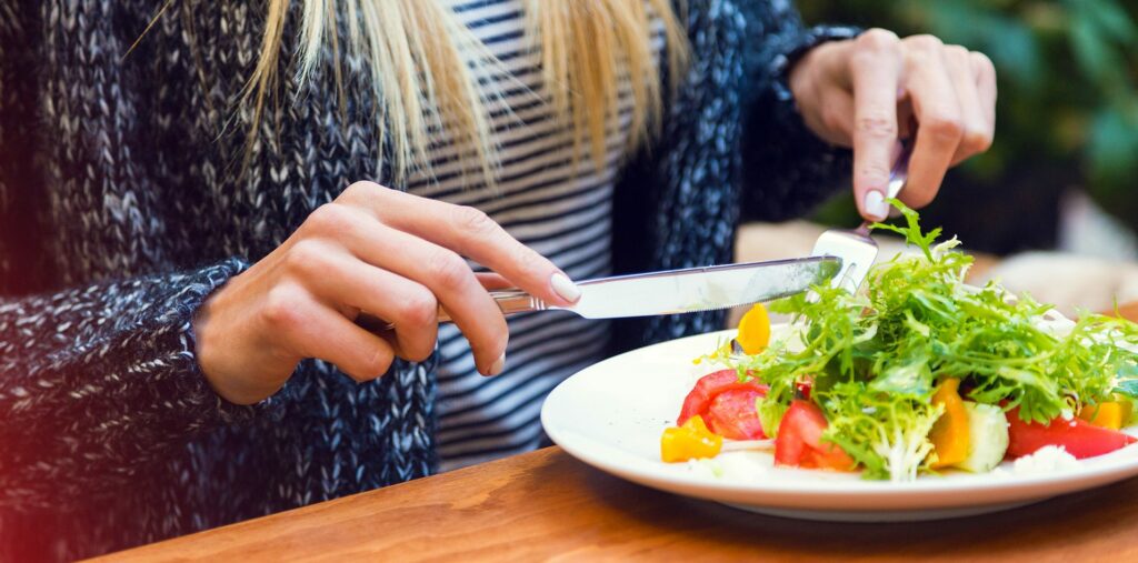 Evitar la salmonella en restaurantes