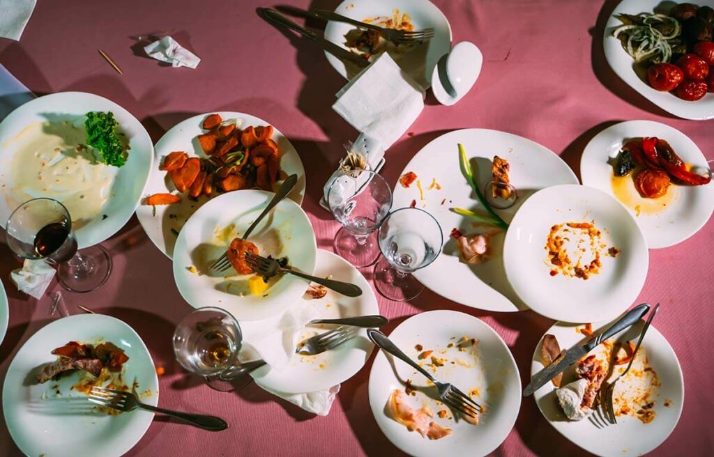 Desperdicio en restaurantes: ¿cuánta comida se tira y cómo evitarlo?